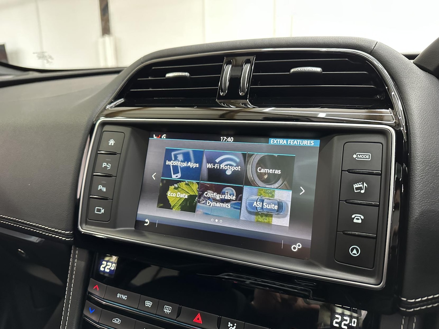 Used Jaguar F-Pace 2016 for sale - 77264777: Photo 49