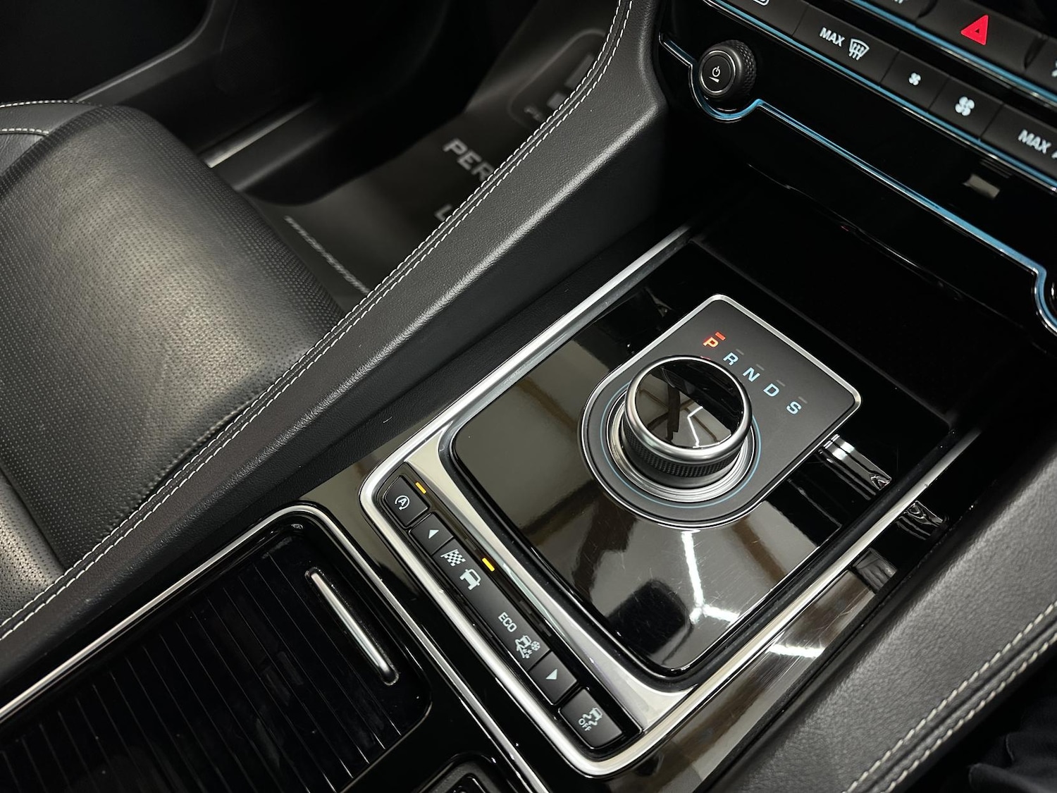 Used Jaguar F-Pace 2016 for sale - 77264777: Photo 51