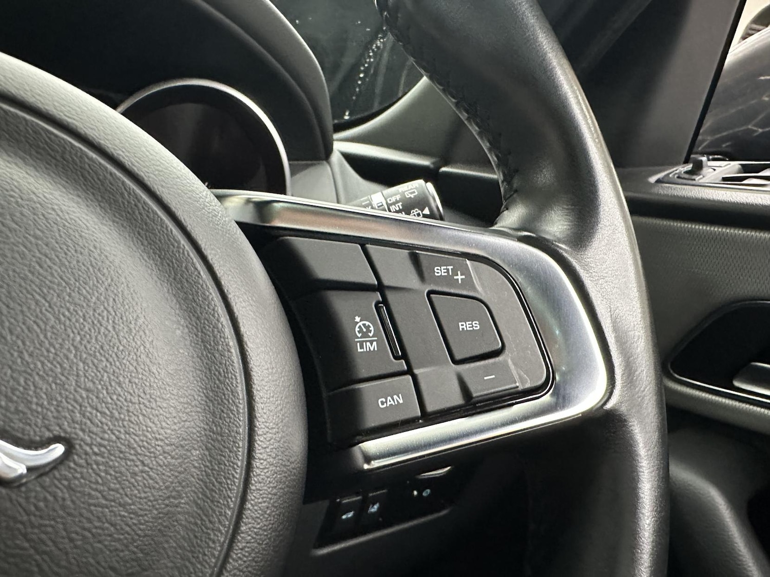 Used Jaguar F-Pace 2016 for sale - 77264777: Photo 54