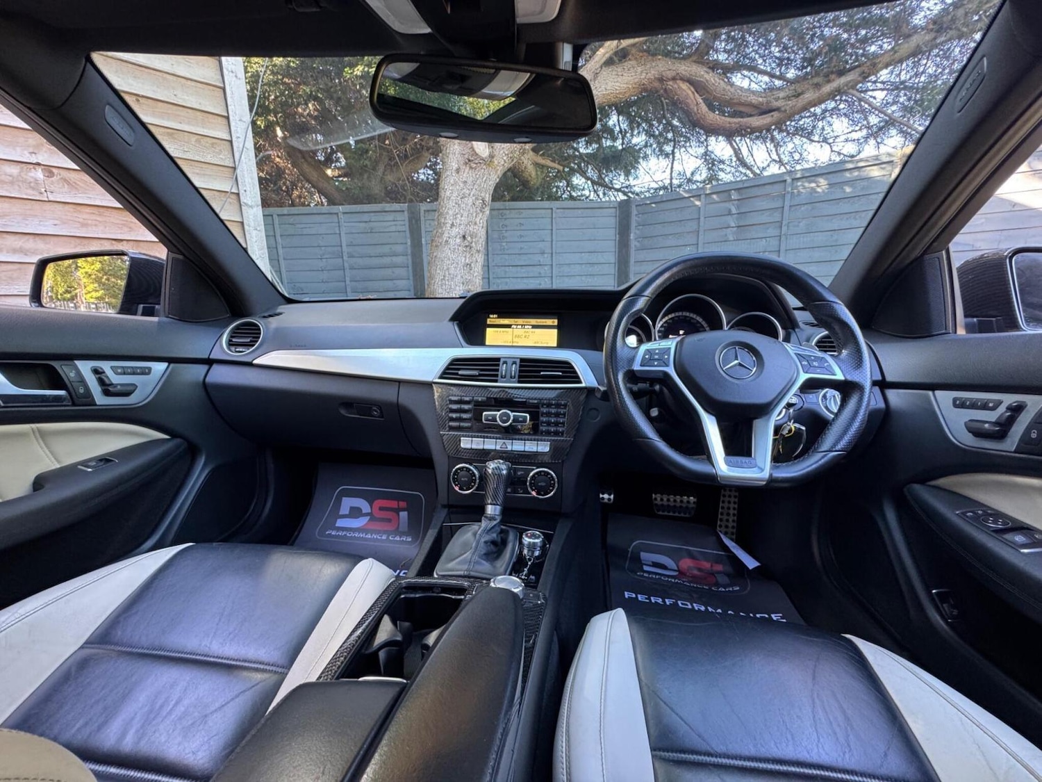 Used Mercedes-Benz C-Class 2012 for sale - 76072489: Photo 11