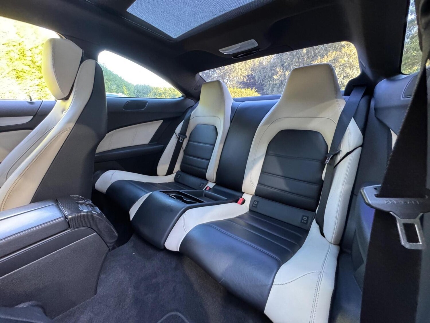 Used Mercedes-Benz C-Class 2012 for sale - 76072489: Photo 16