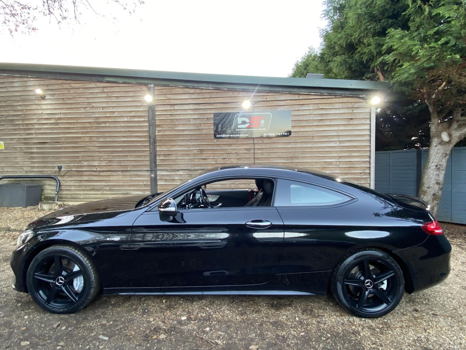 Used Mercedes-Benz C Class 2017 for sale - 76606432: Photo 4
