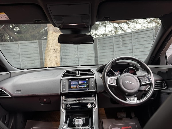 Used Jaguar XE 2015 for sale - 76152091: Photo 19