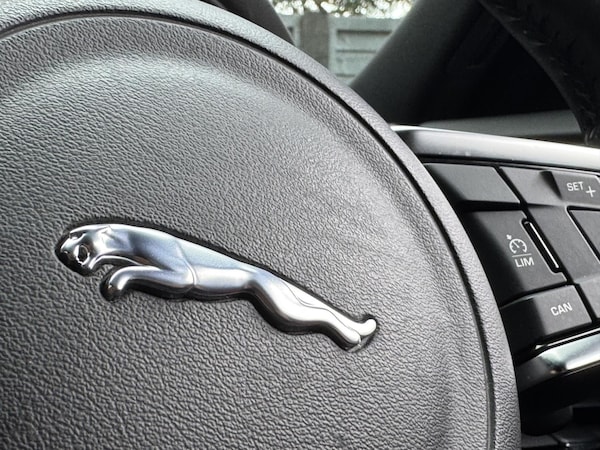 Used Jaguar XE 2015 for sale - 76152091: Photo 23