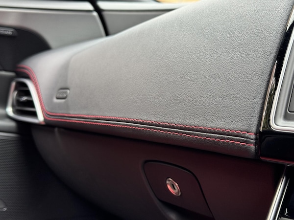 Used Jaguar XE 2015 for sale - 76152091: Photo 39