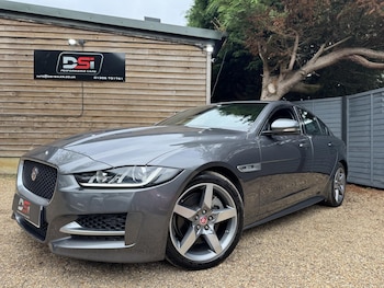 Used Jaguar XE 2015 for sale - 76152091: Photo 3