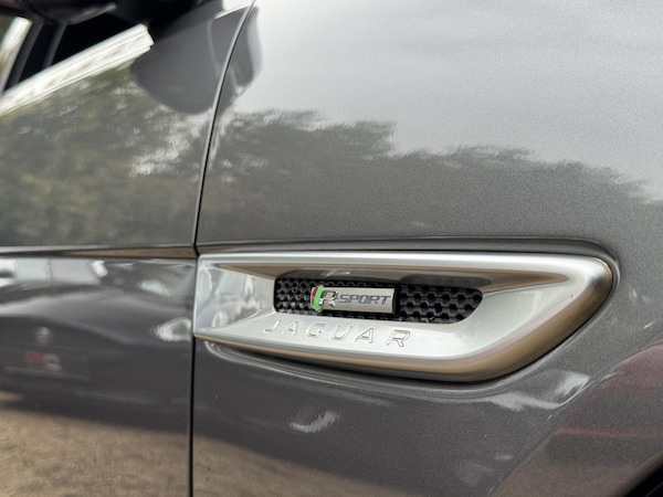 Used Jaguar XE 2015 for sale - 76152091: Photo 41