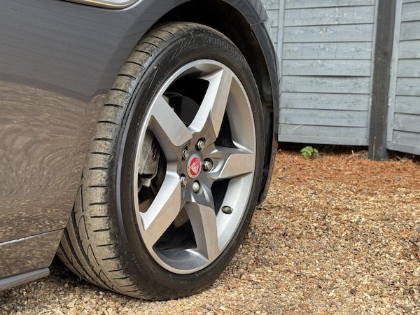 Used Jaguar XE 2015 for sale - 76152091: Photo 8