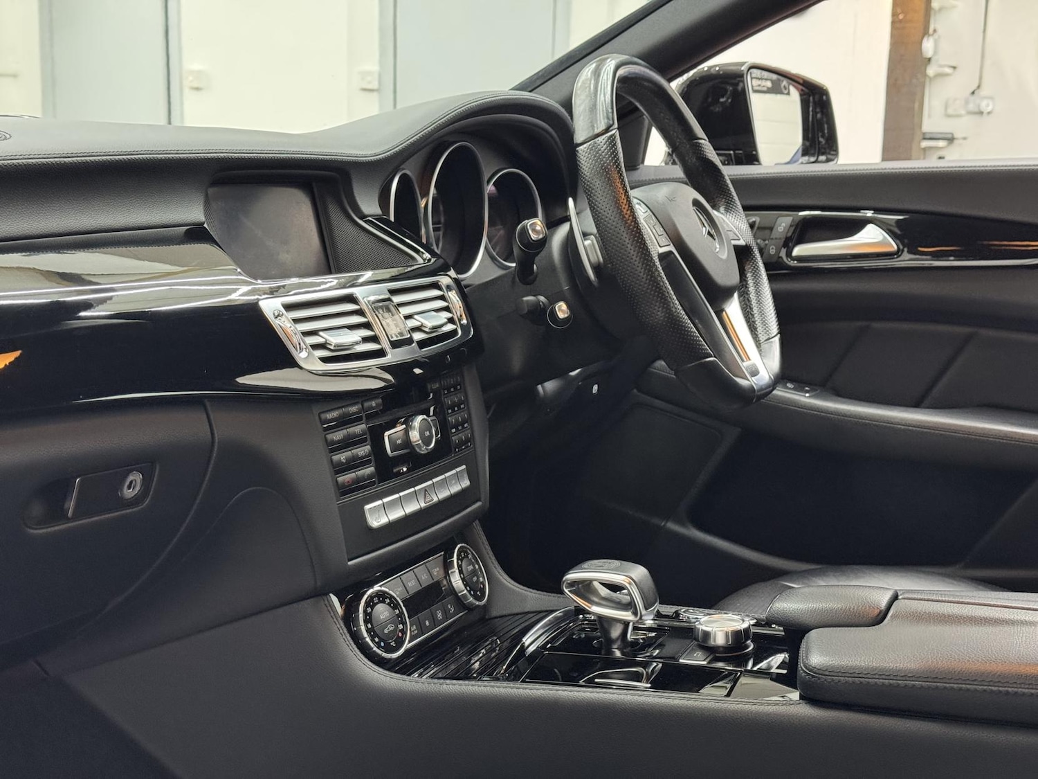 Used Mercedes-Benz CLS 2014 for sale - 77137858: Photo 25