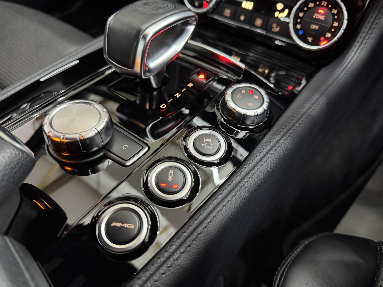 Used Mercedes-Benz CLS 2014 for sale - 77137858: Photo 34