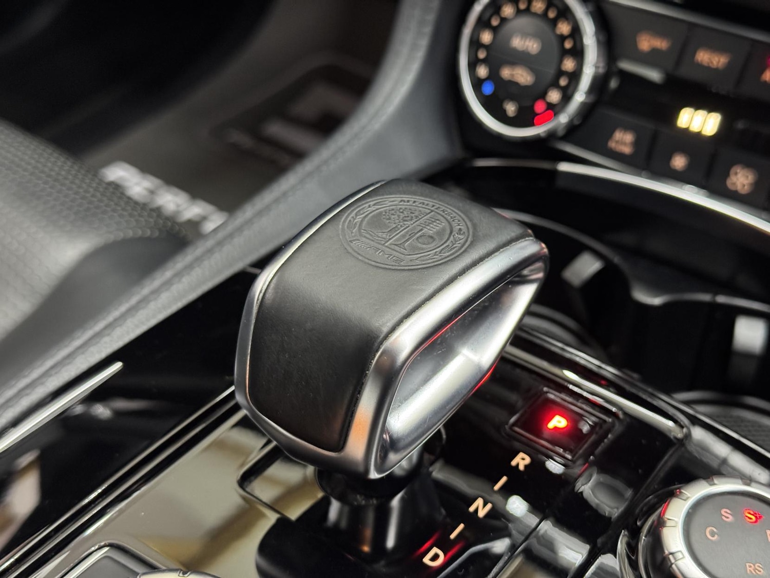 Used Mercedes-Benz CLS 2014 for sale - 77137858: Photo 37