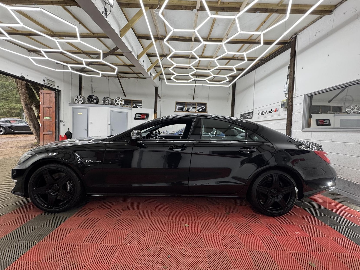 Used Mercedes-Benz CLS 2014 for sale - 77137858: Photo 5