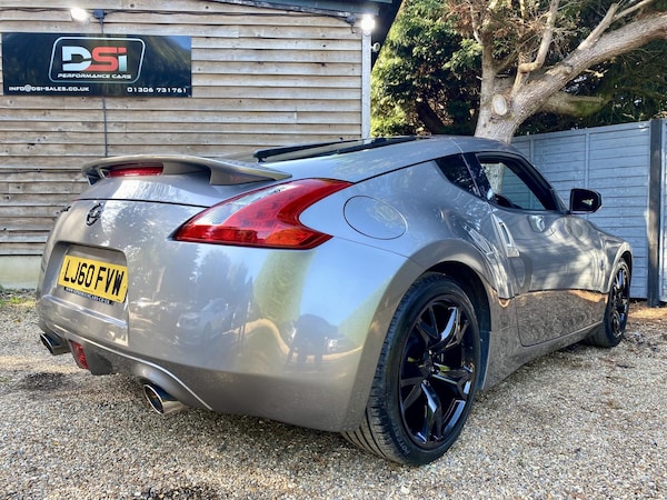 Used Nissan 370 Z 2010 for sale - 76273153: Photo 12