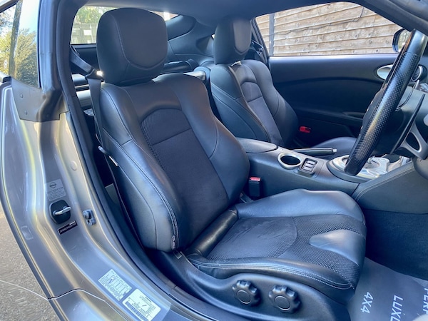 Used Nissan 370 Z 2010 for sale - 76273153: Photo 20