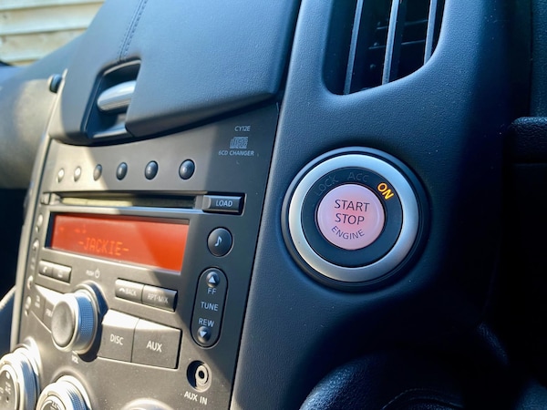 Used Nissan 370 Z 2010 for sale - 76273153: Photo 31