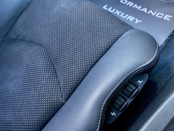 Used Nissan 370 Z 2010 for sale - 76273153: Photo 32
