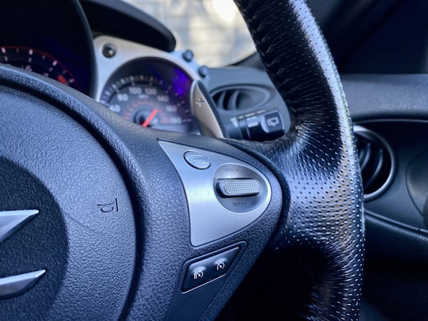 Used Nissan 370 Z 2010 for sale - 76273153: Photo 35