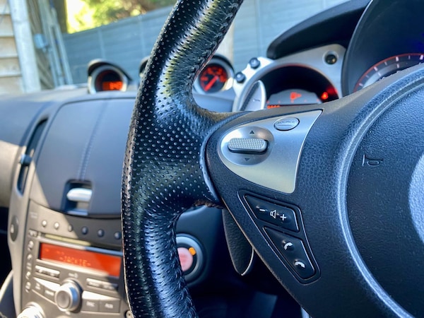 Used Nissan 370 Z 2010 for sale - 76273153: Photo 36
