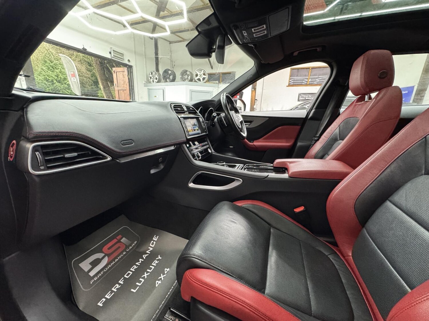 Used Jaguar F-Pace 2016 for sale - 77532316: Photo 23