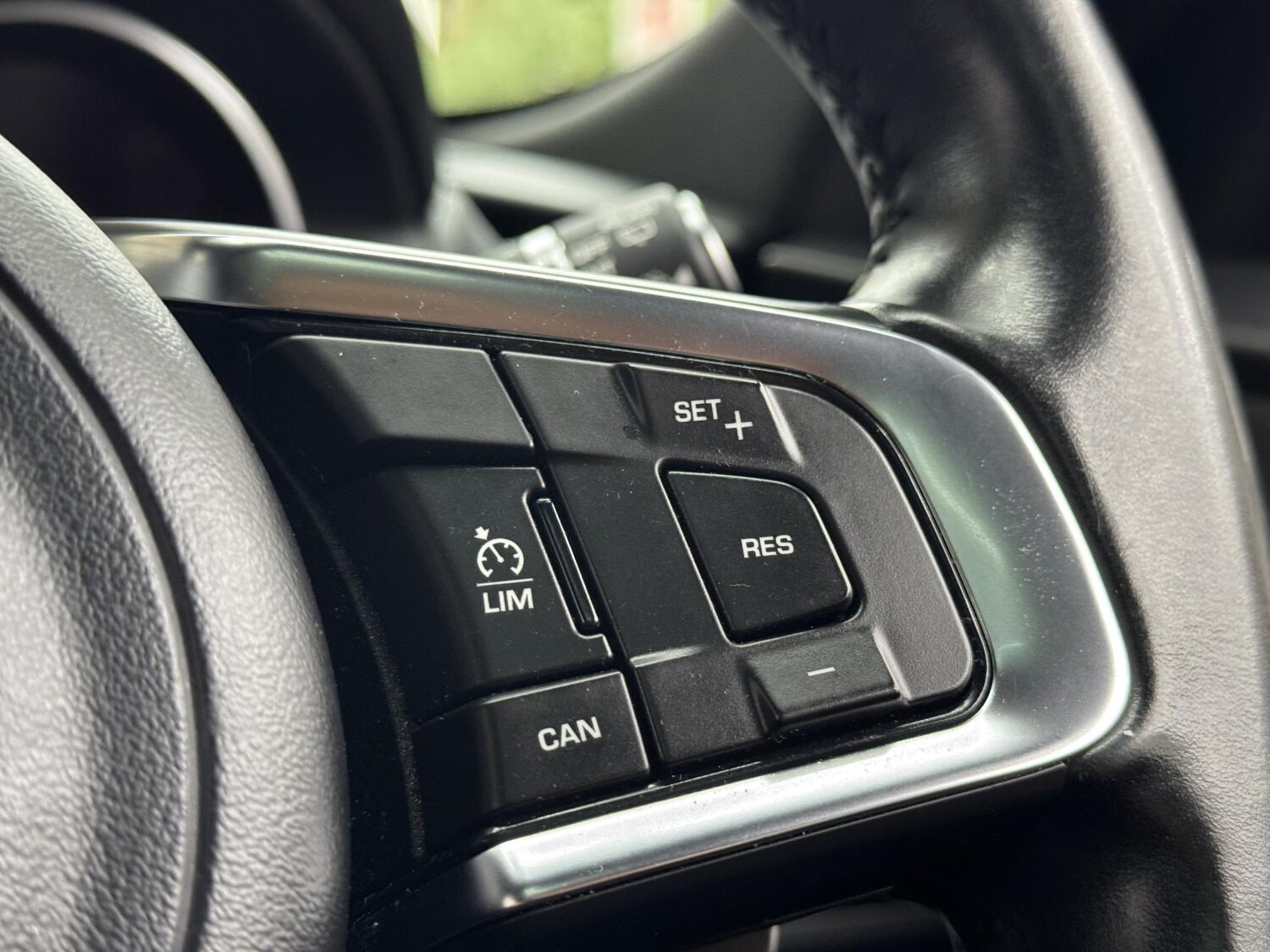 Used Jaguar F-Pace 2016 for sale - 77532316: Photo 32