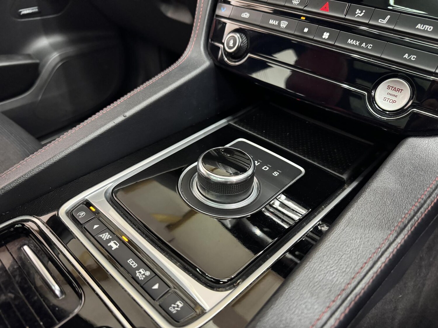 Used Jaguar F-Pace 2016 for sale - 77532316: Photo 35