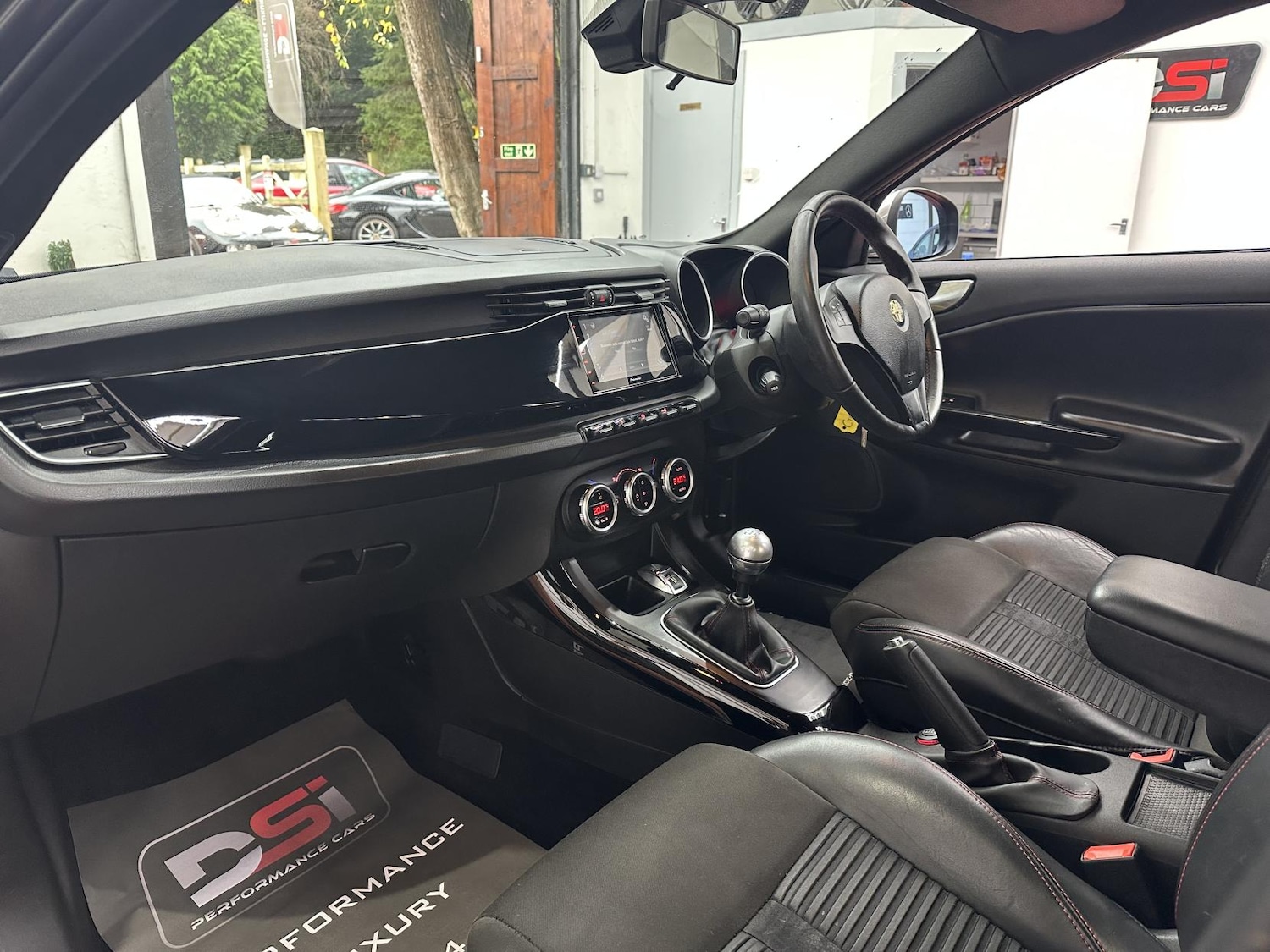 Used Alfa Romeo Giulietta 2012 for sale - 77154728: Photo 24