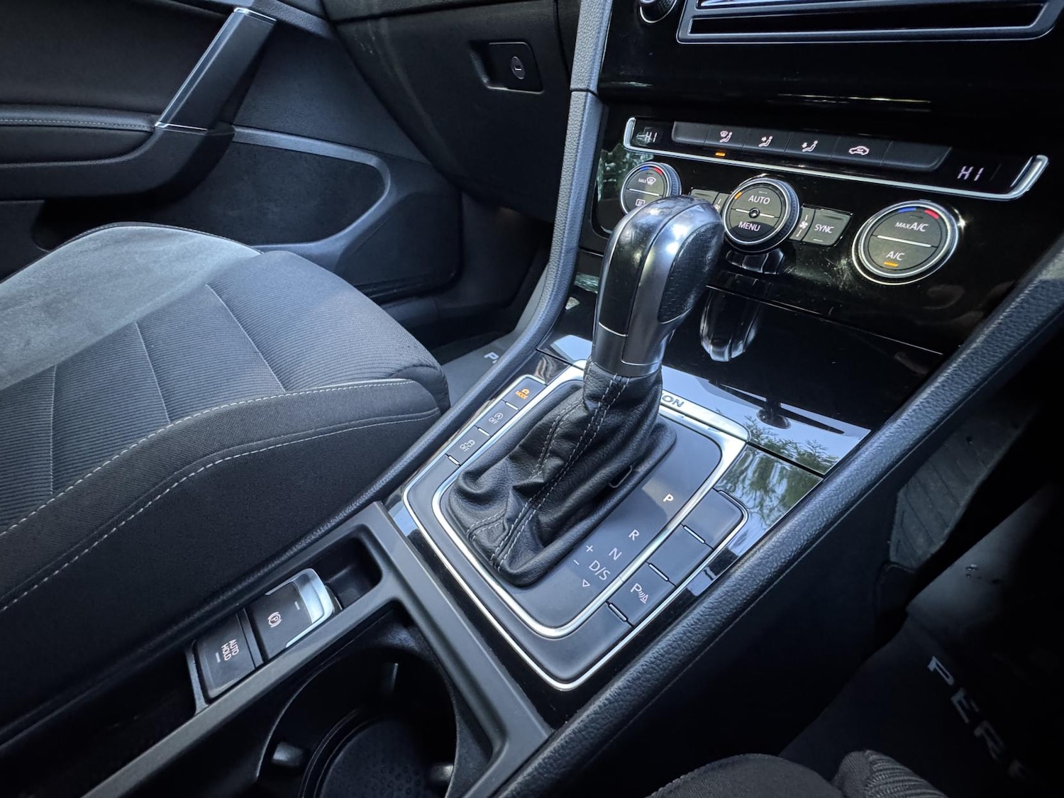 Used Volkswagen Golf 2015 for sale - 76606430: Photo 30