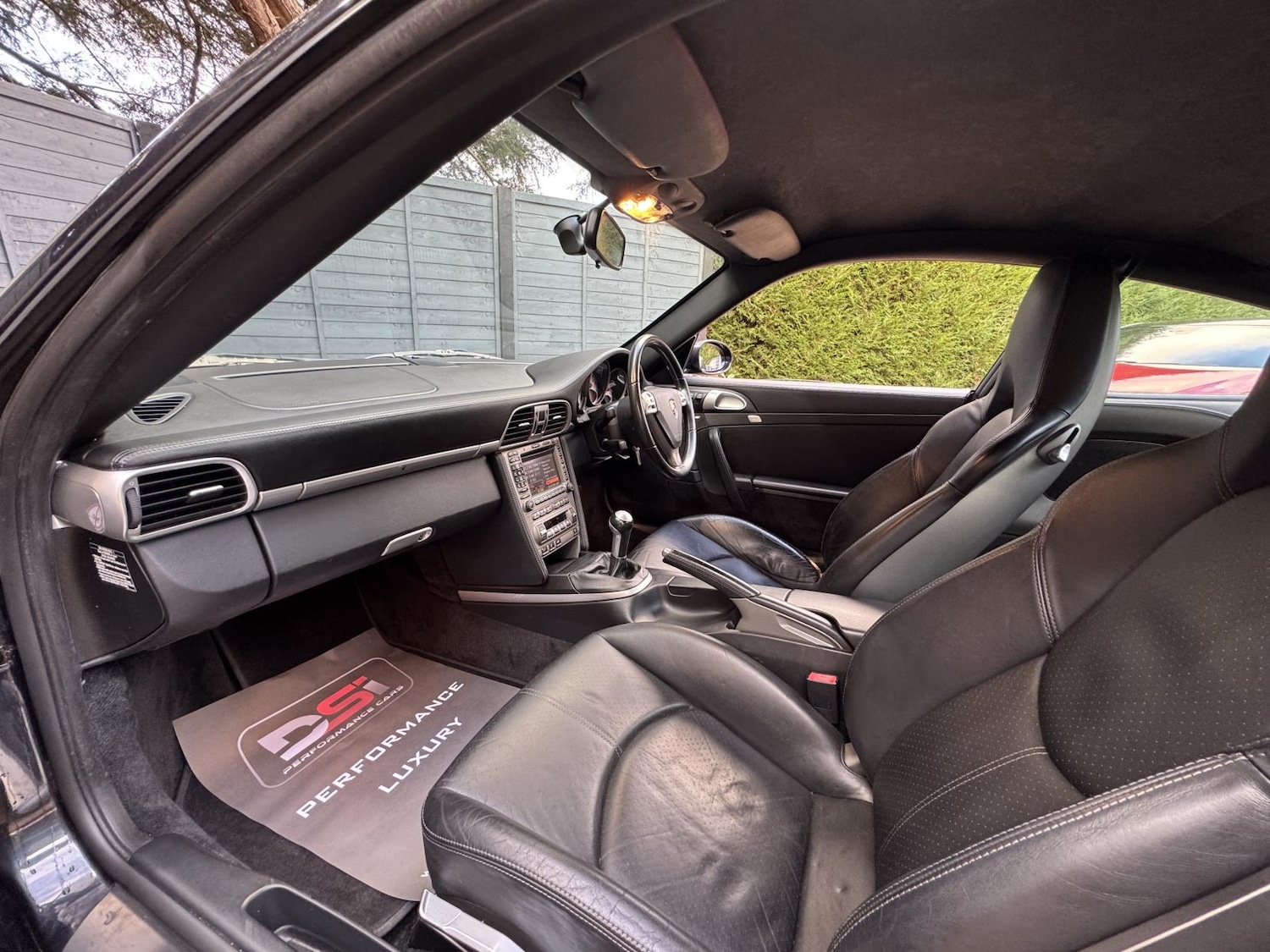 Used Porsche 911 2006 for sale - 76603332: Photo 18