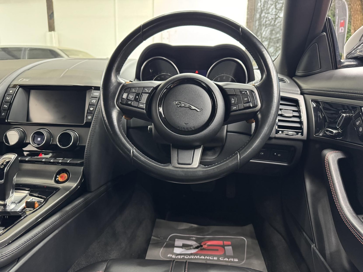 Used Jaguar F-Type 2016 for sale - 77137872: Photo 16