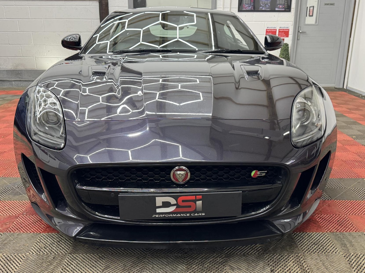 Used Jaguar F-Type 2016 for sale - 77137872: Photo 2