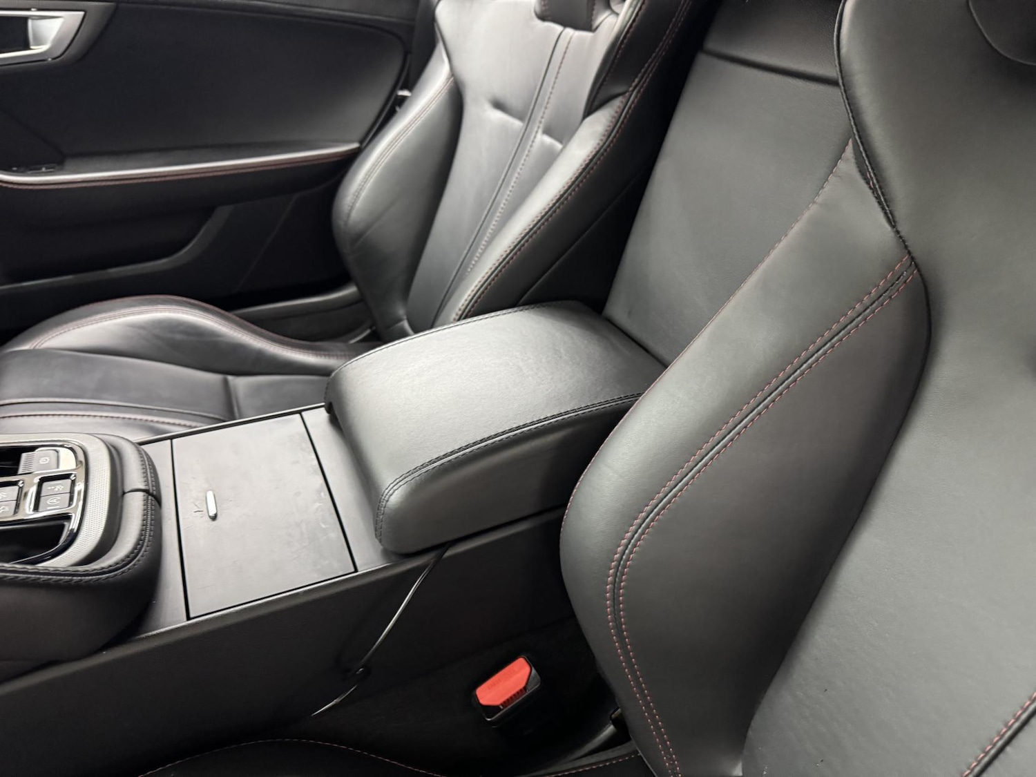 Used Jaguar F-Type 2016 for sale - 77137872: Photo 26