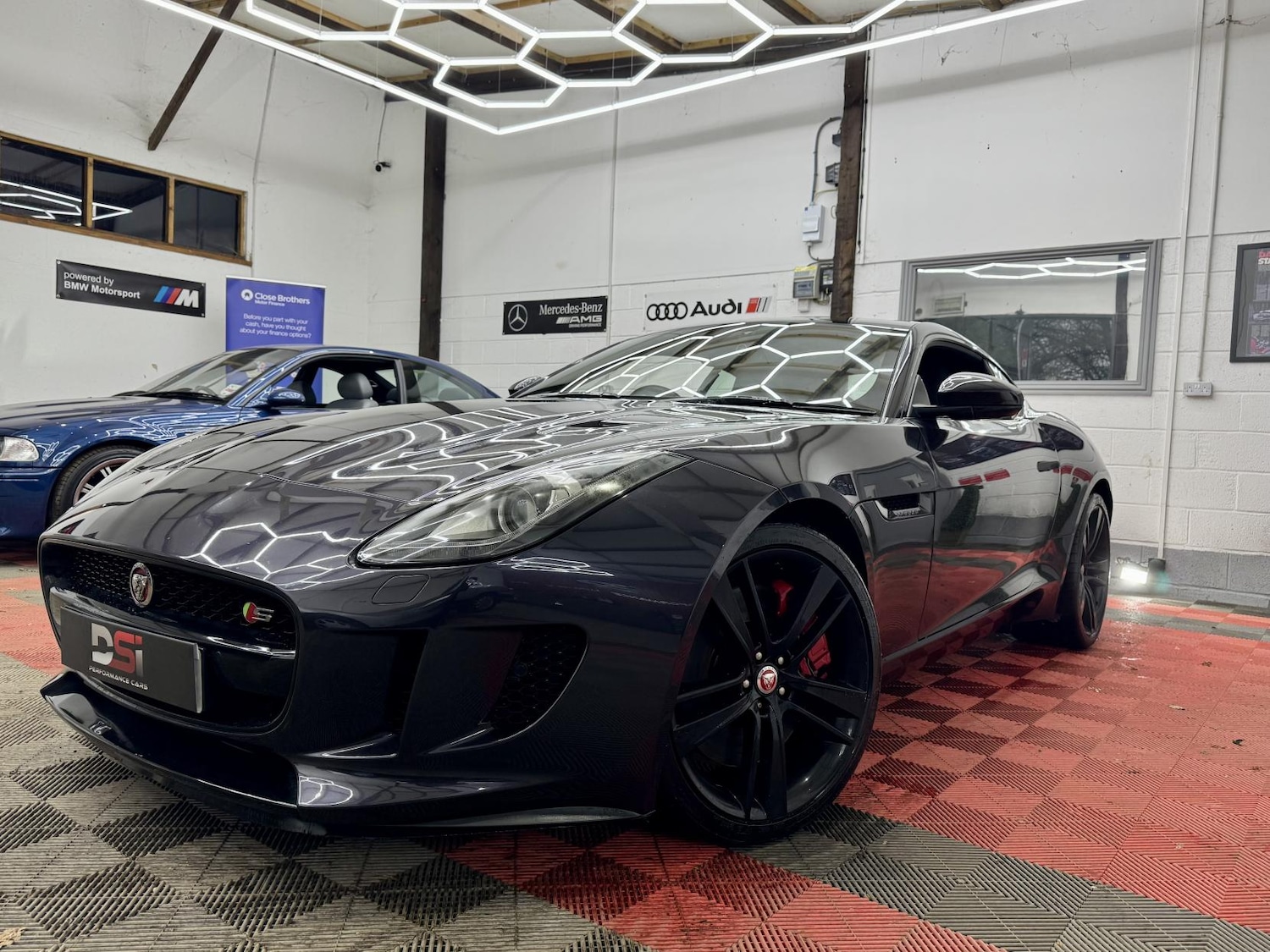 Used Jaguar F-Type 2016 for sale - 77137872: Photo 3