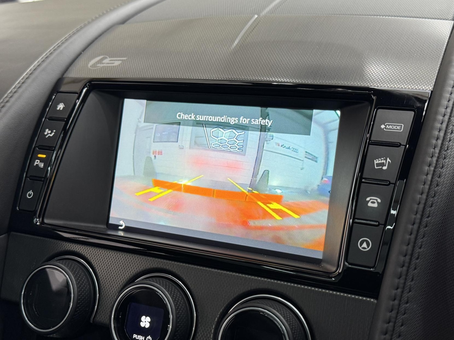 Used Jaguar F-Type 2016 for sale - 77137872: Photo 45