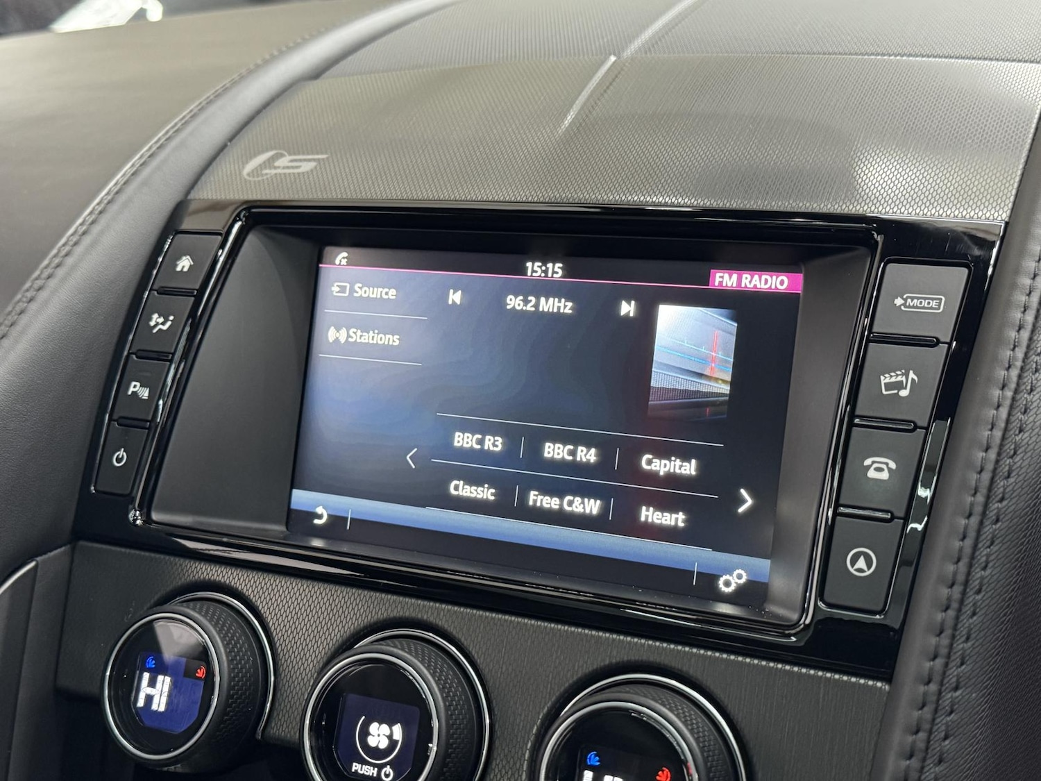 Used Jaguar F-Type 2016 for sale - 77137872: Photo 47