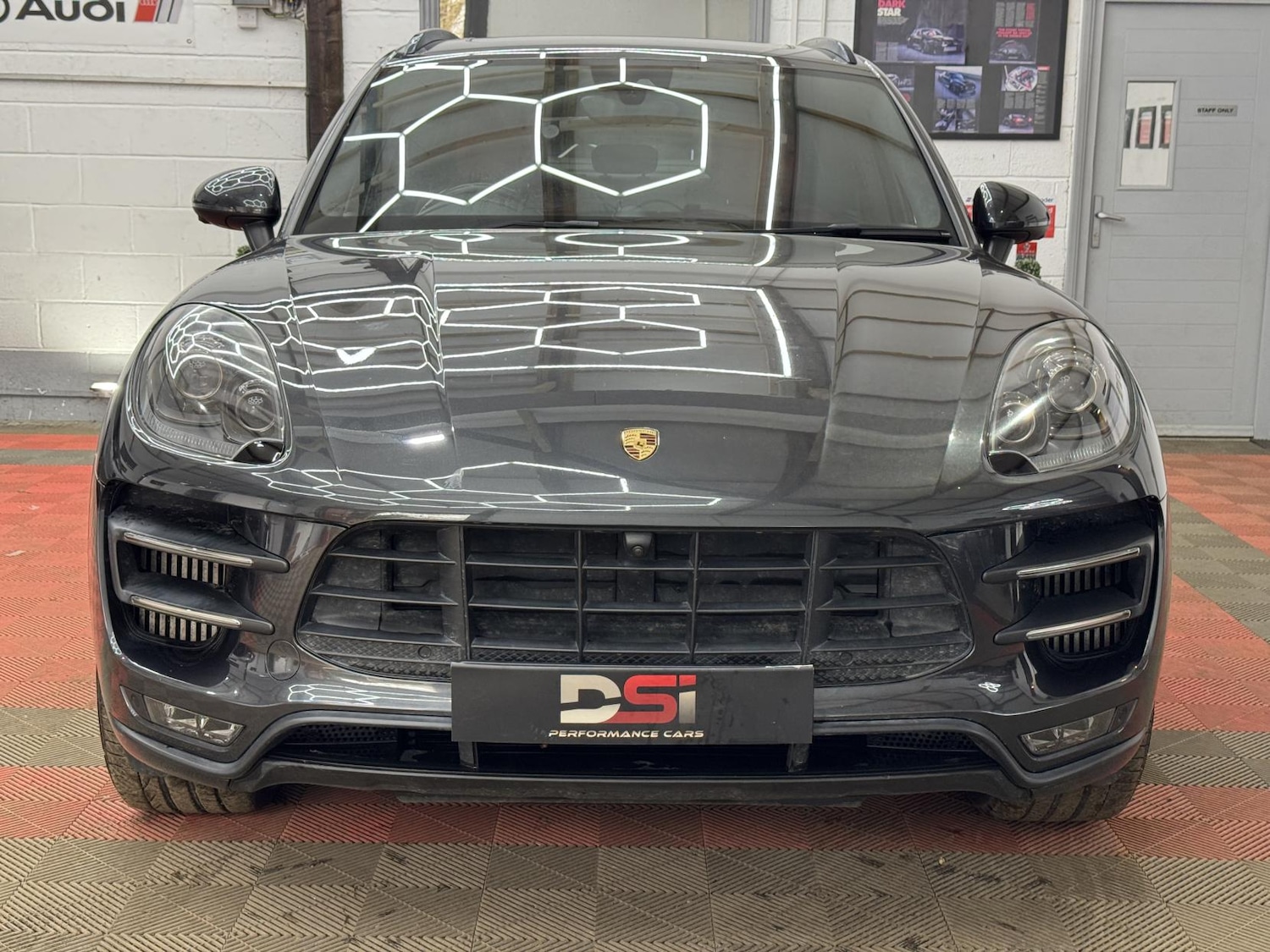 Used Porsche Macan 2016 for sale - 78000529: Photo 2