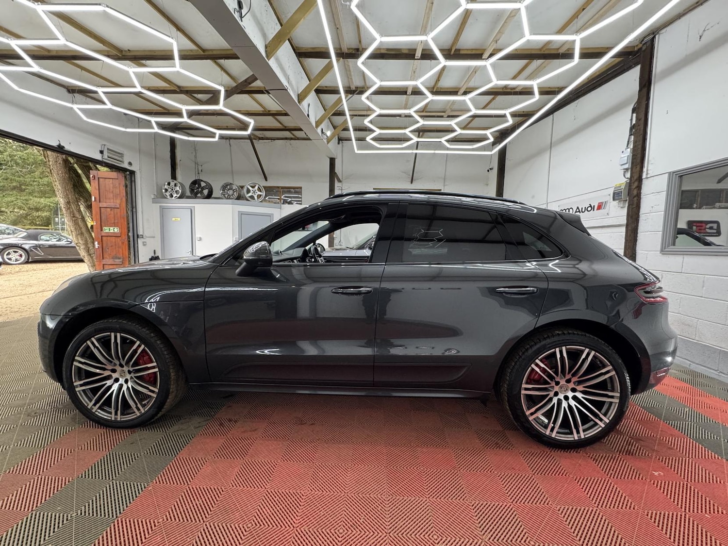 Used Porsche Macan 2016 for sale - 78000529: Photo 5