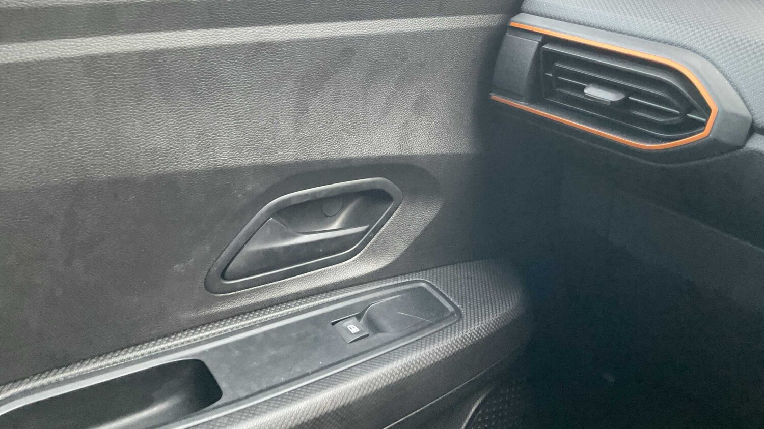 Used Dacia Sandero Stepway 2022 for sale - 76668987: Photo 23