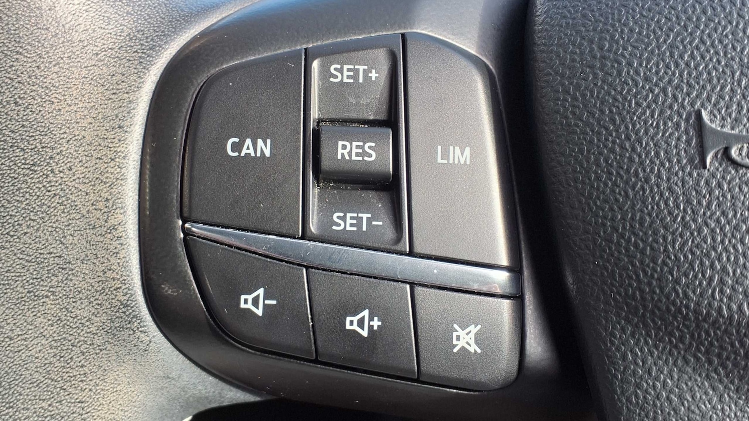 Used Ford Fiesta 2018 for sale - 76553229: Photo 25