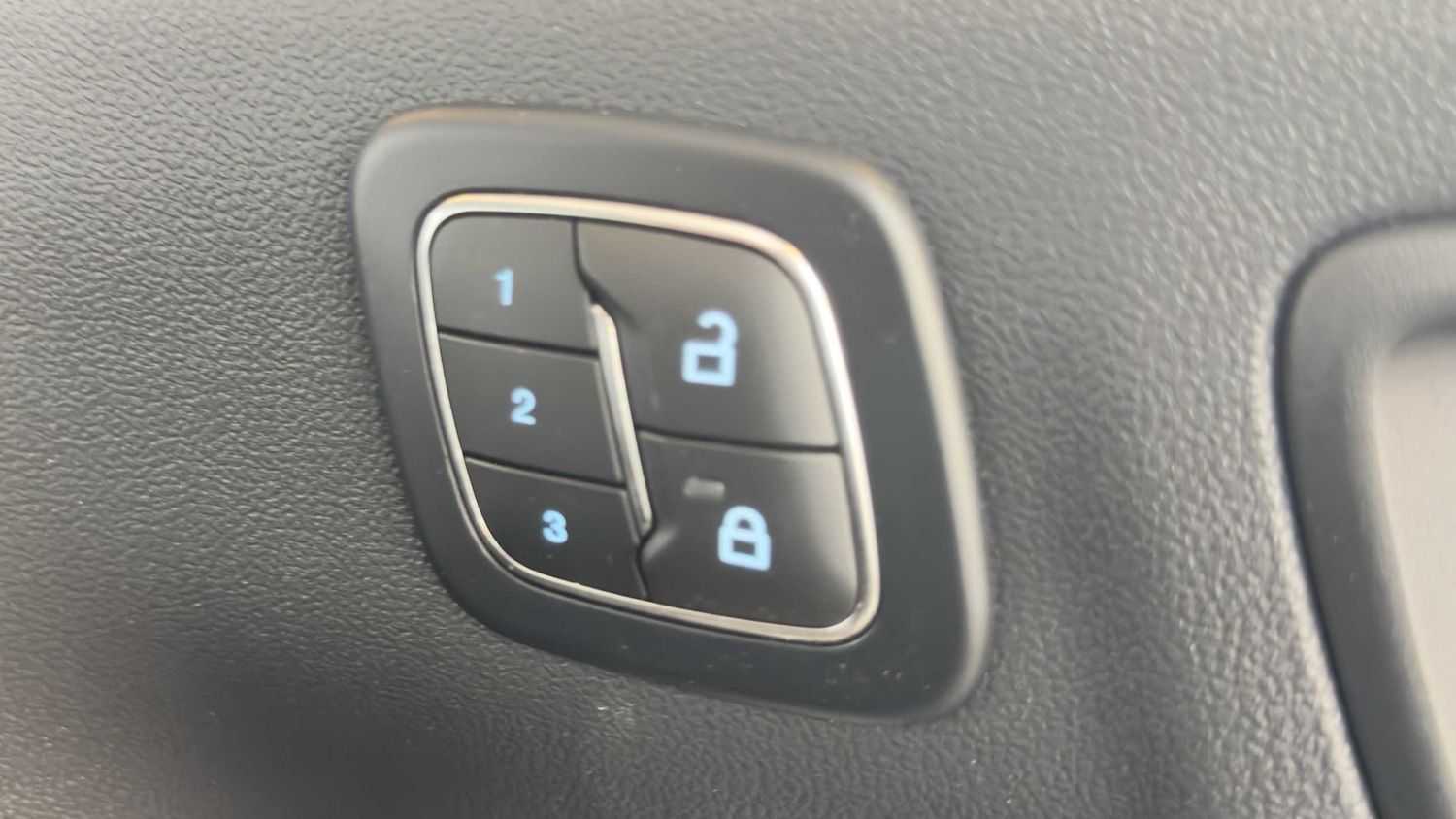 Used Ford Kuga 2025 for sale - 76298315: Photo 31