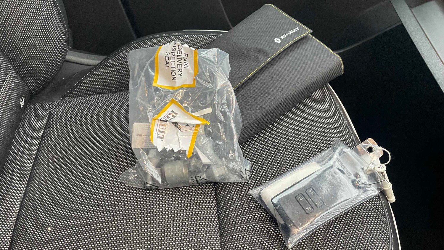 Used Renault Captur 2021 for sale - 76875725: Photo 32