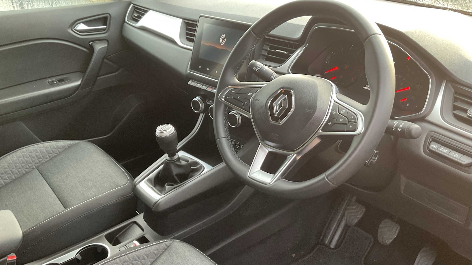 Used Renault Captur 2022 for sale - 76610694: Photo 28