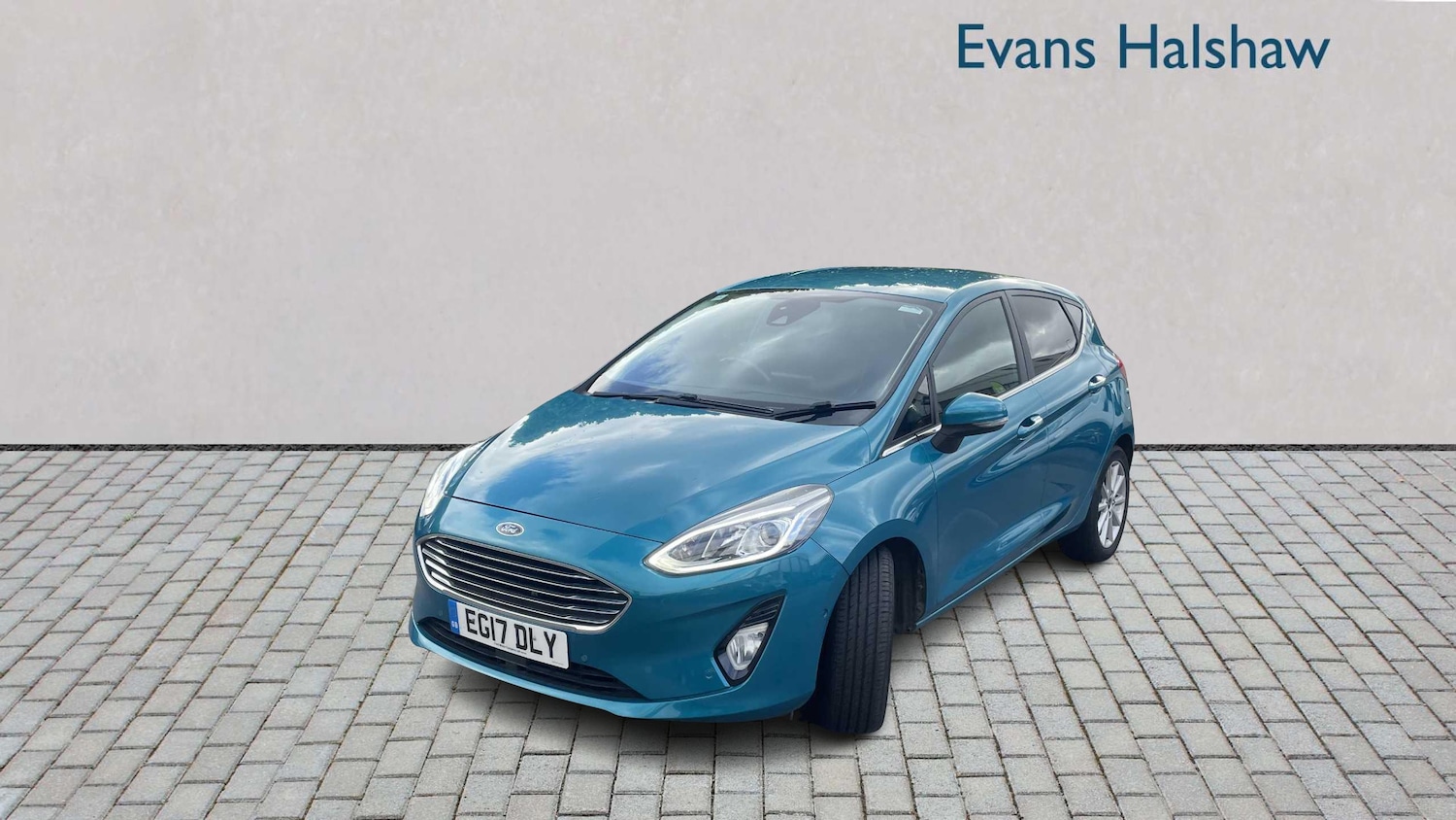 Used Ford Fiesta 2017 for sale - 76401230: Photo 2