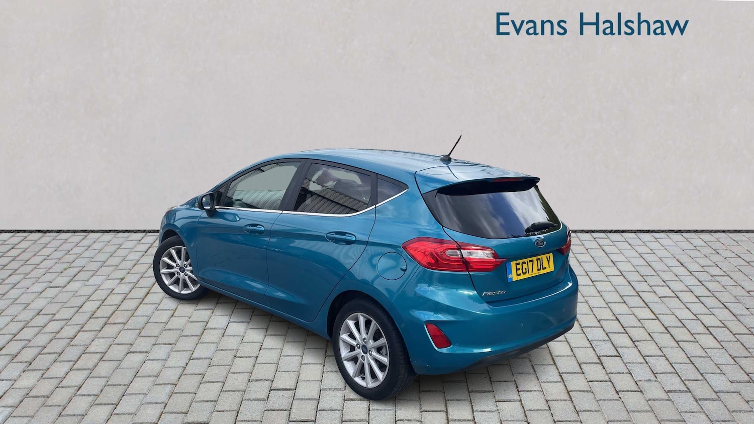 Used Ford Fiesta 2017 for sale - 76401230: Photo 3