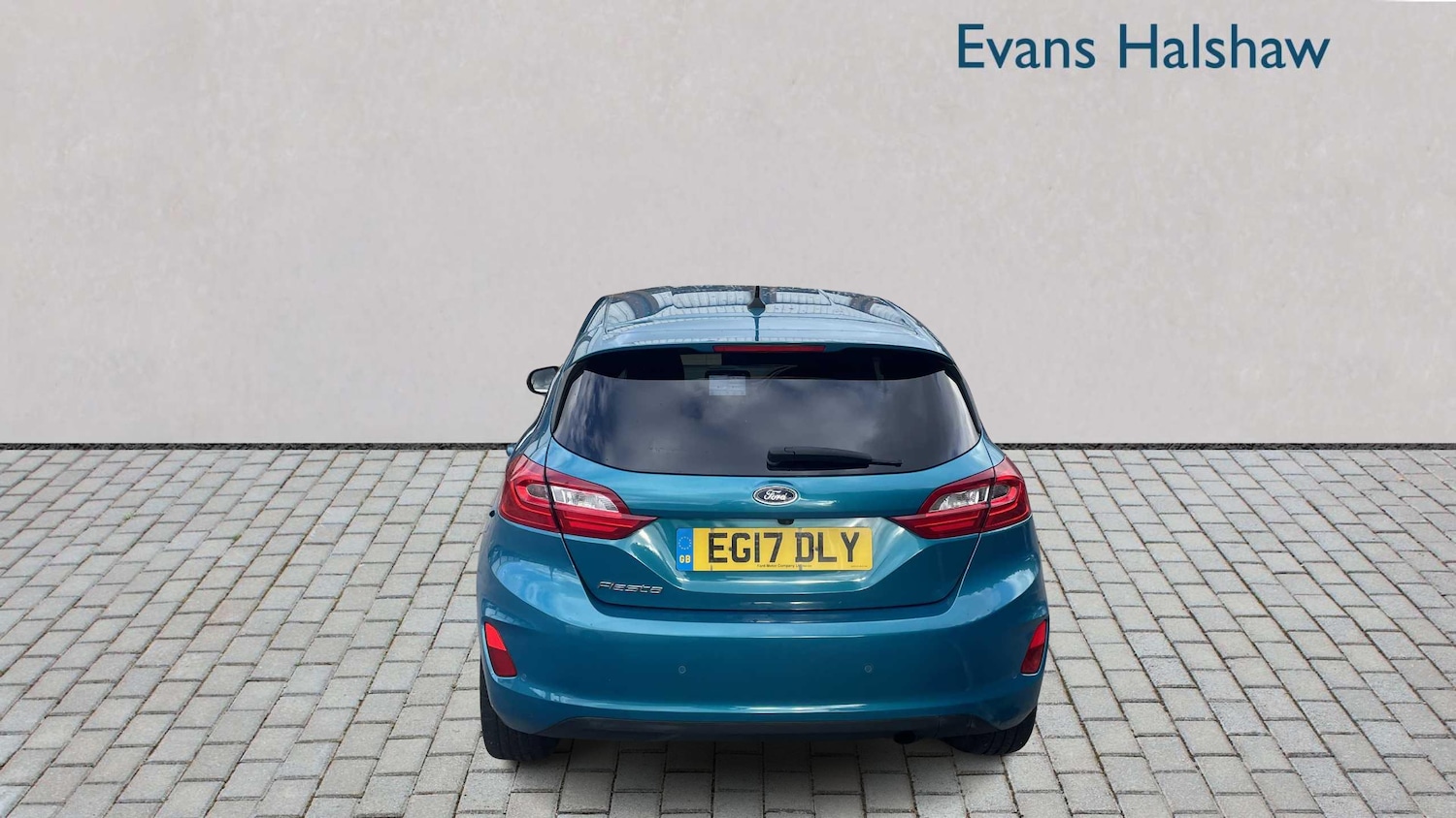 Used Ford Fiesta 2017 for sale - 76401230: Photo 4