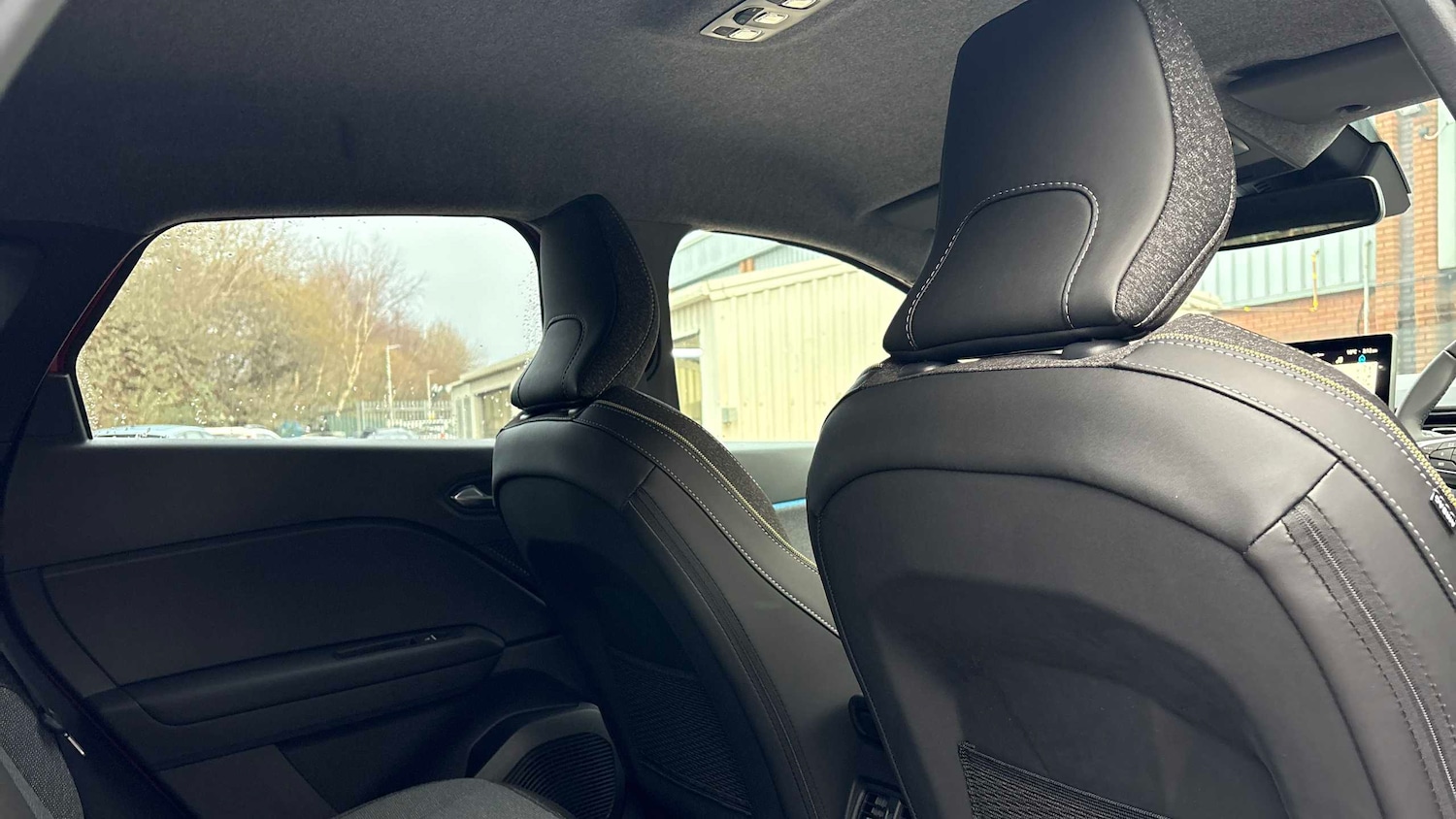 Used Renault Captur 2025 for sale - 76967739: Photo 12