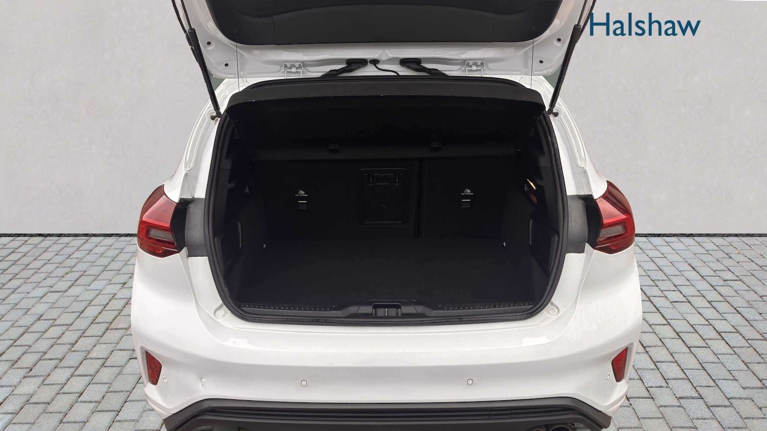 Used Ford Focus 2023 for sale - 78037902: Photo 5