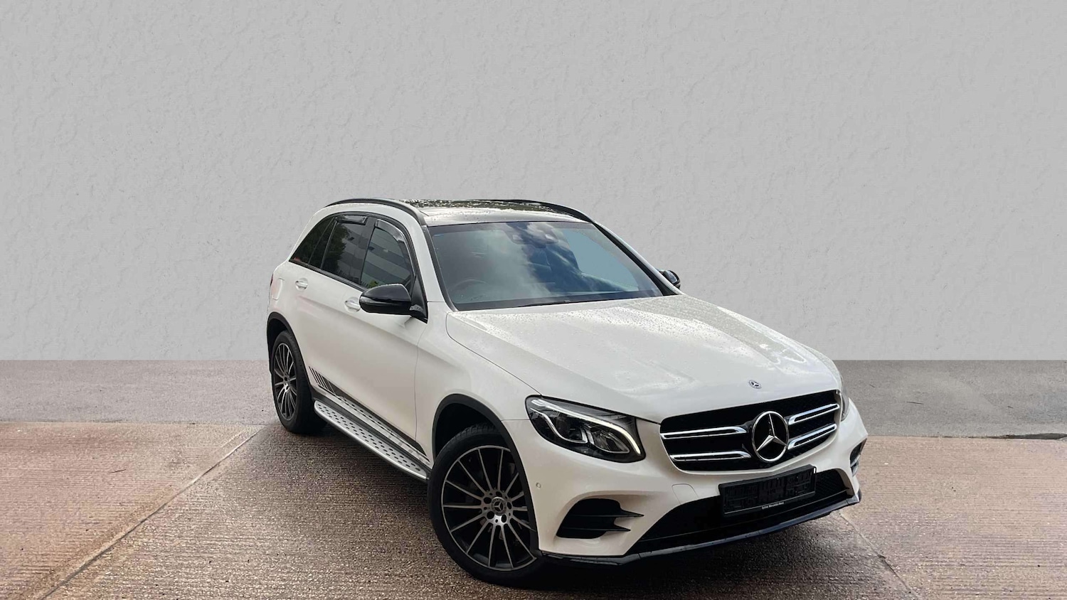 Used Mercedes-Benz GLC 2019 for sale - 75981347: Photo 1