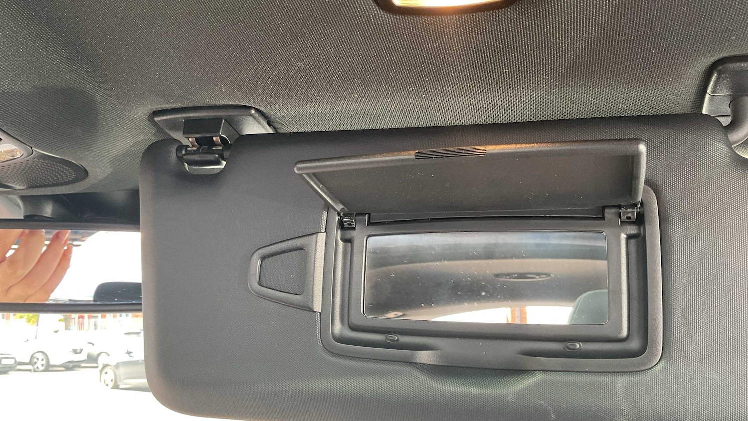Used Mercedes-Benz GLC 2019 for sale - 75981347: Photo 24