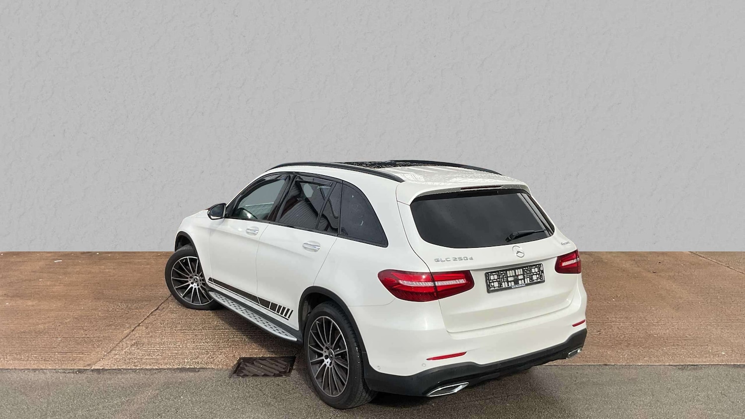 Used Mercedes-Benz GLC 2019 for sale - 75981347: Photo 3