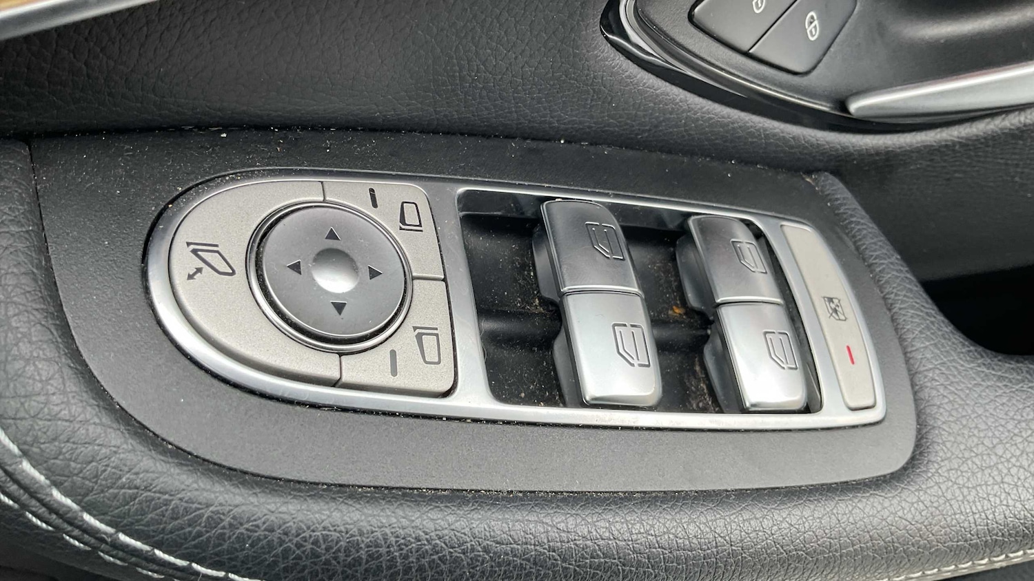 Used Mercedes-Benz GLC 2019 for sale - 75981347: Photo 30